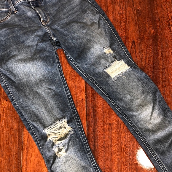 Hollister Jeans 👖 - Picture 2 of 2
